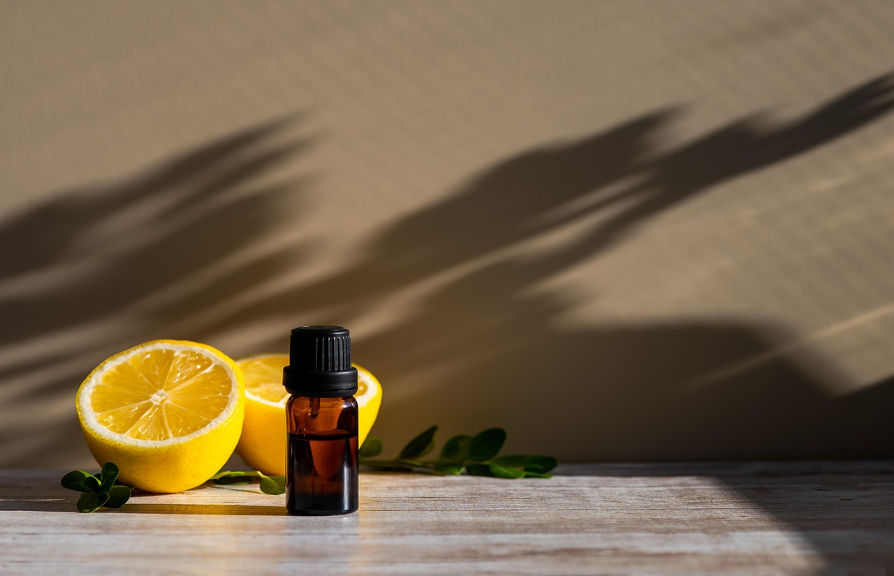 Natural vs Synthetic Fragrances: What’s Actually Better?